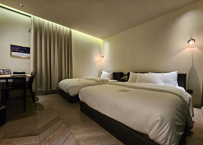 Lemong Hotel 3*